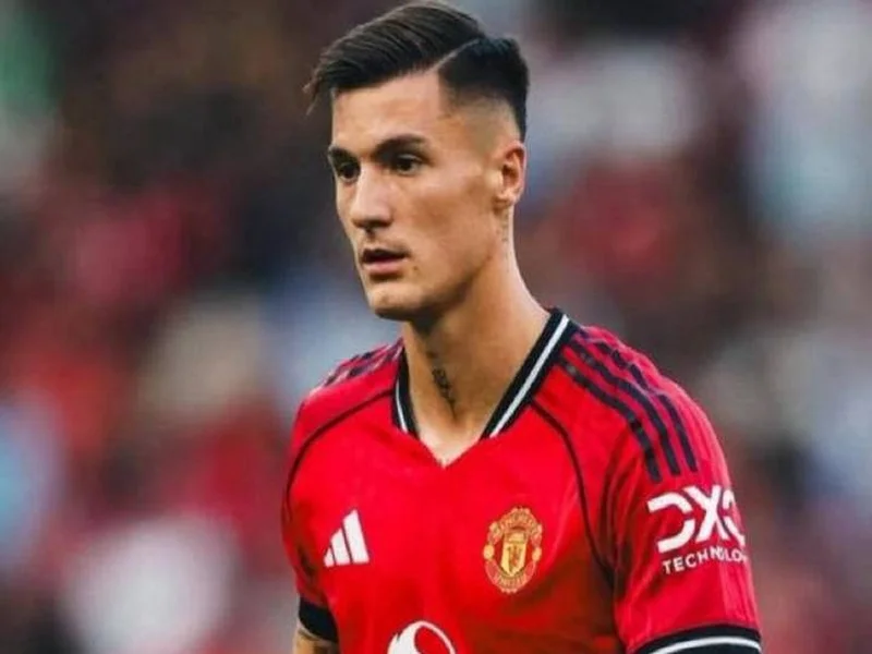 替补出场4次贡献3粒进球，谢什科当选曼联二月最佳球员